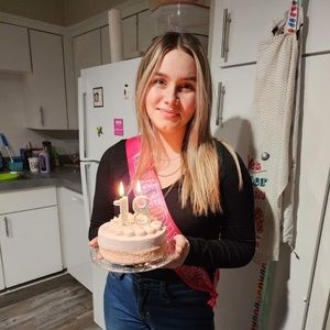 Meet your Posher, Carolyne